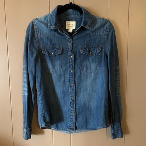 [F21] Dark Chambray Button-Down